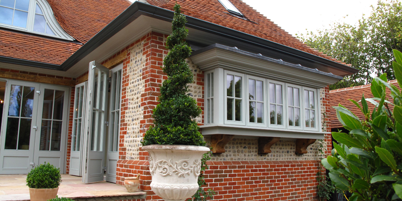 replacement dwelling in Conservation Area